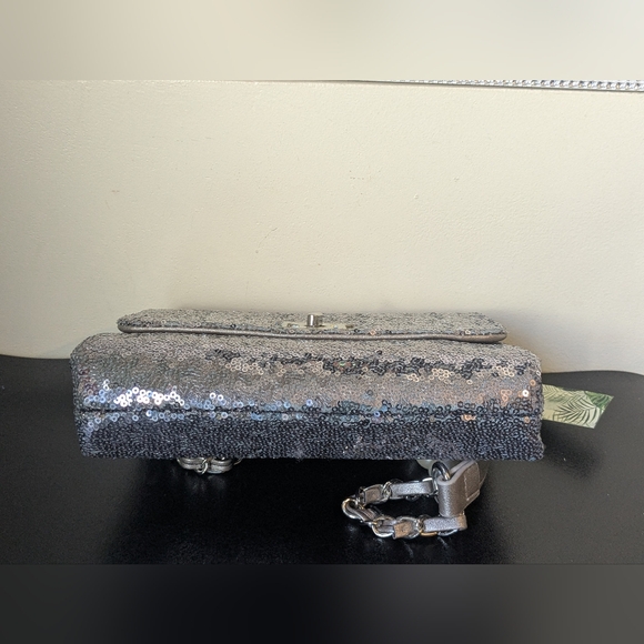 Badgley Mischka $129 NWT Silver Sequin Message Pearl Strap Crossbody - Picture 8 of 9